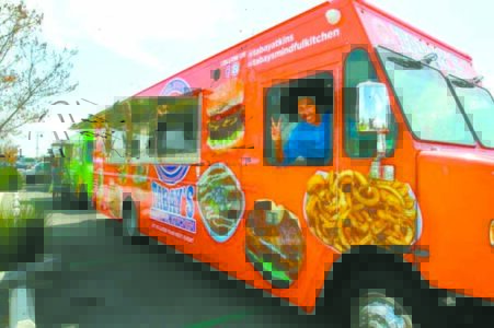 18-Year-Old Chef relocates acclaimed vegan food truck to Kahului